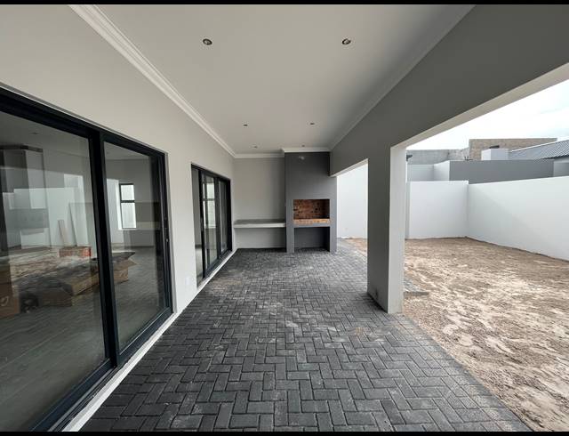 3 BEDROOM HOUSE FOR SALE IN SANDOWN